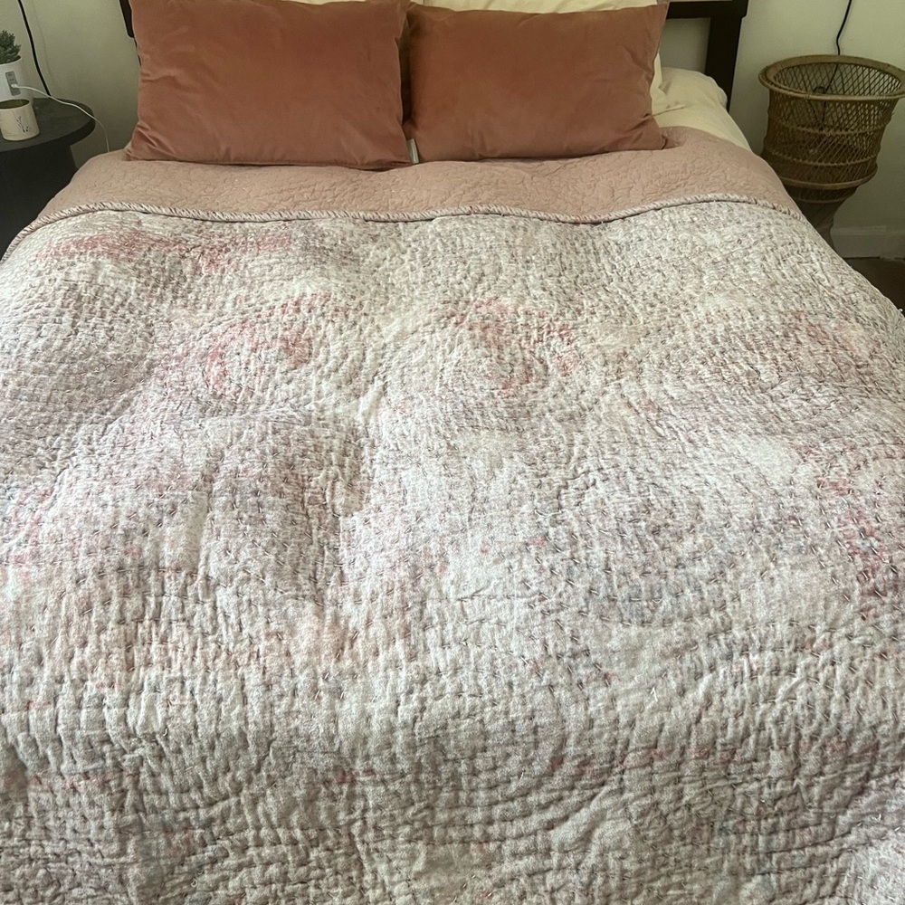 Anthropologie quilt (reversible)